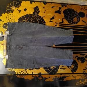 F 18 Captured Capris